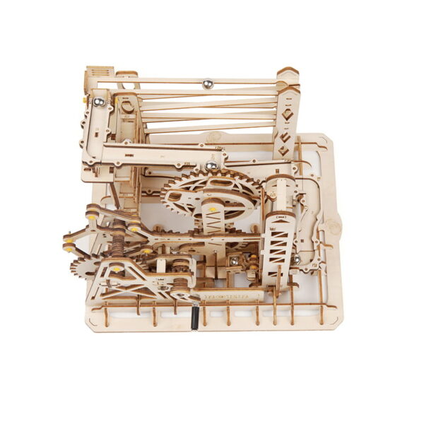 Manualidad maqueta Montaña Rusa